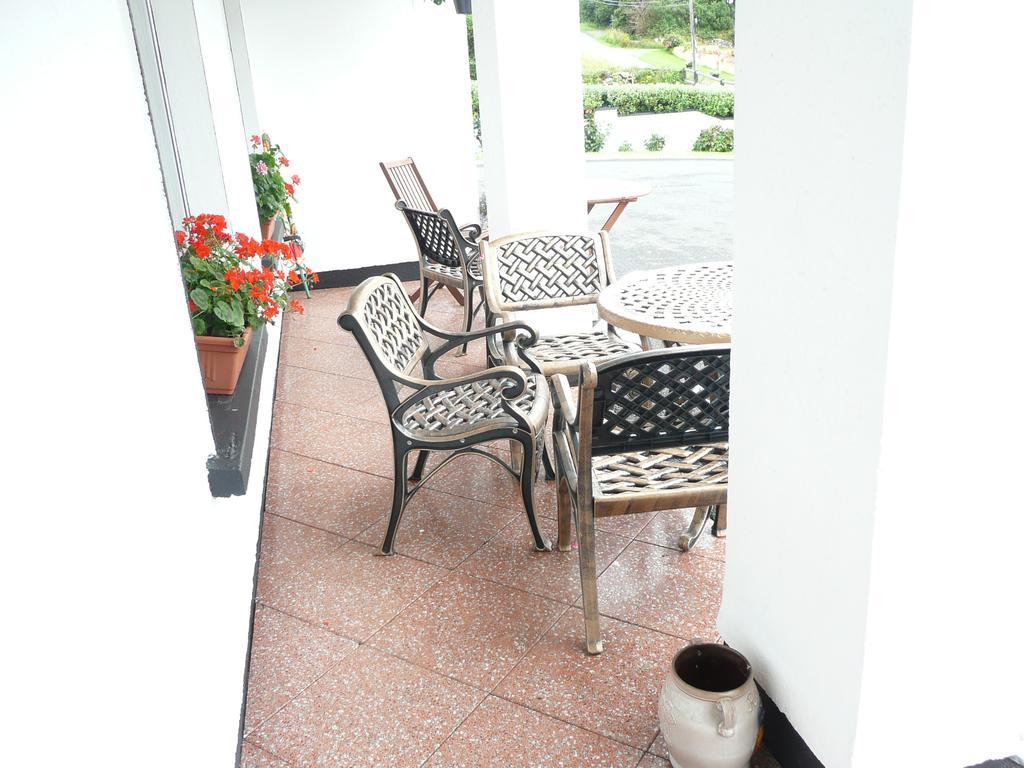 The Three Arches Bed & Breakfast Louisburgh Exterior foto