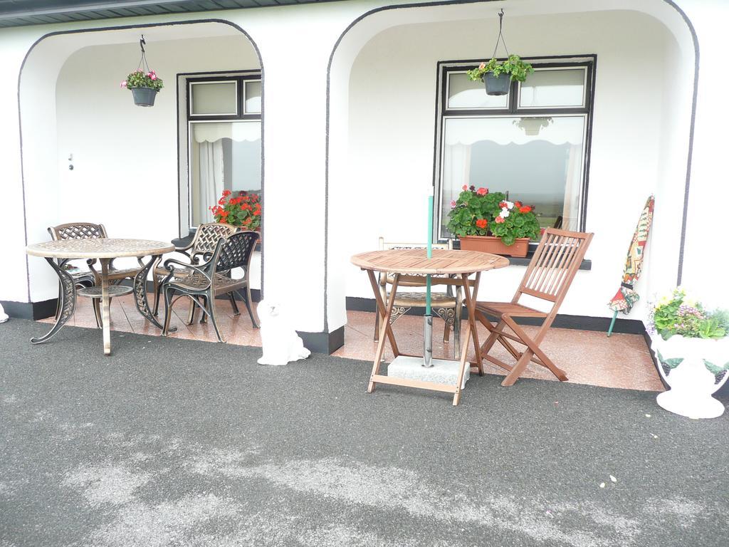 The Three Arches Bed & Breakfast Louisburgh Exterior foto